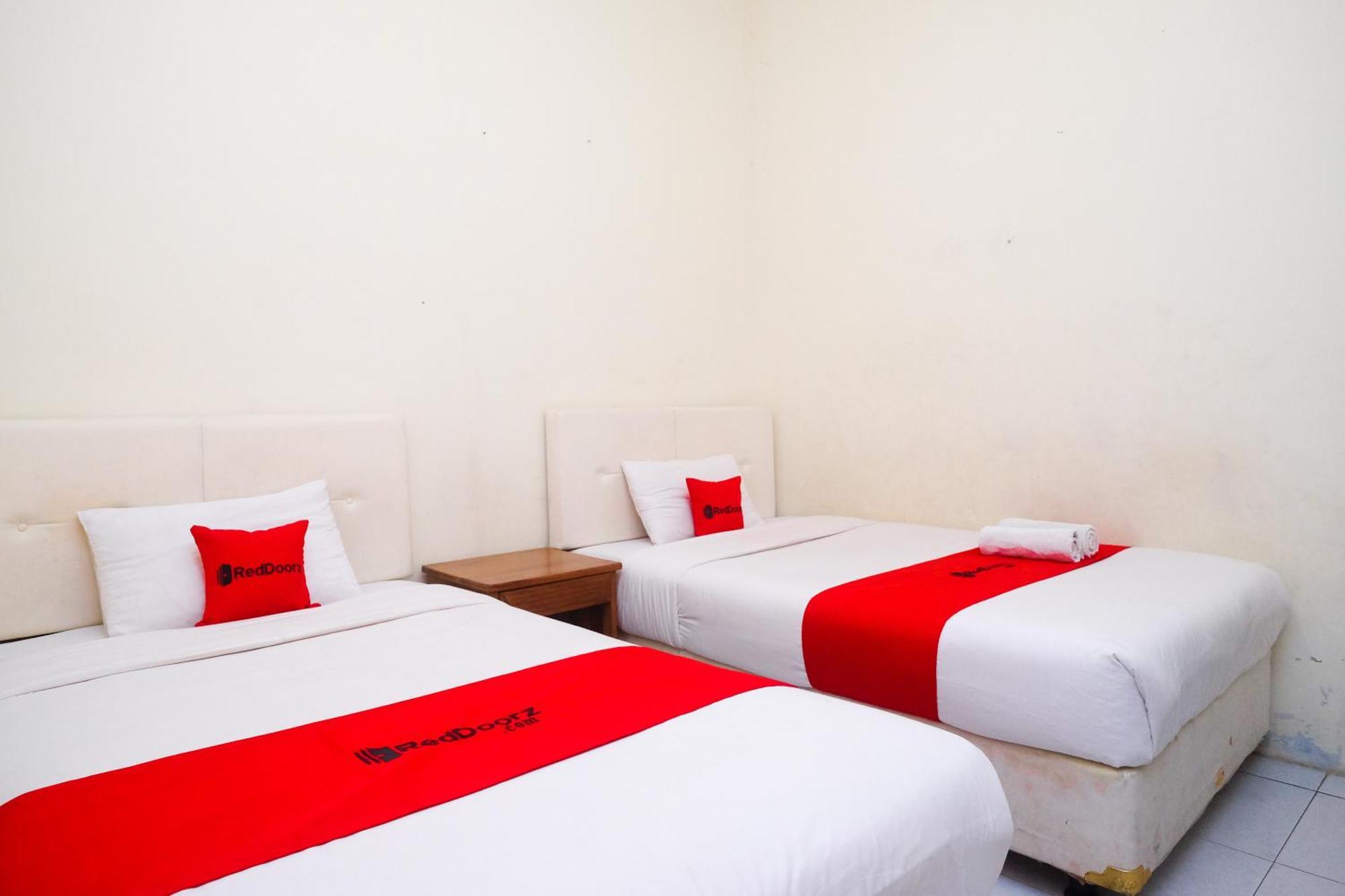Reddoorz Syariah Near Pakuwon Mall Jogja Kejayan Exteriör bild