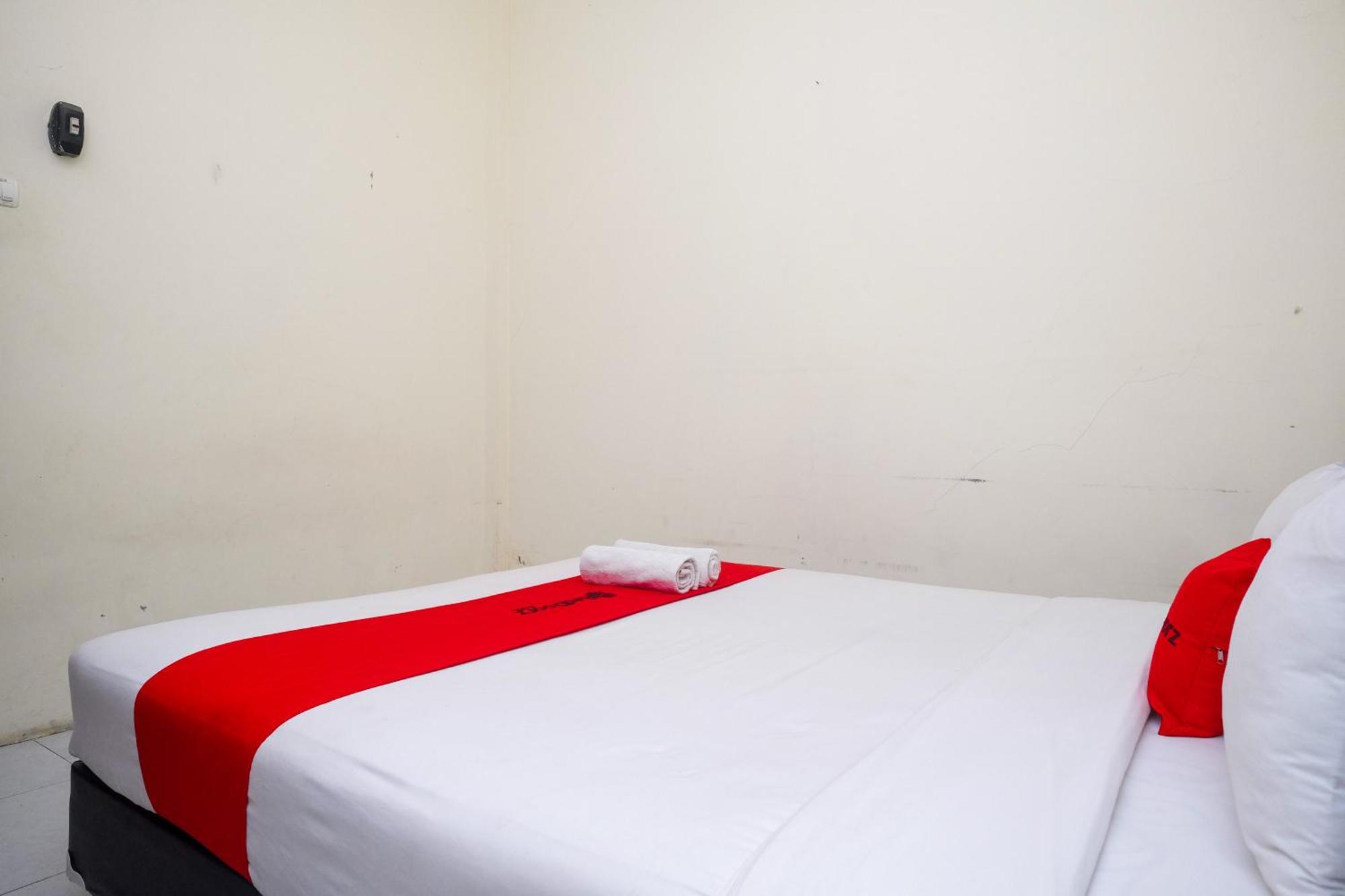 Reddoorz Syariah Near Pakuwon Mall Jogja Kejayan Exteriör bild