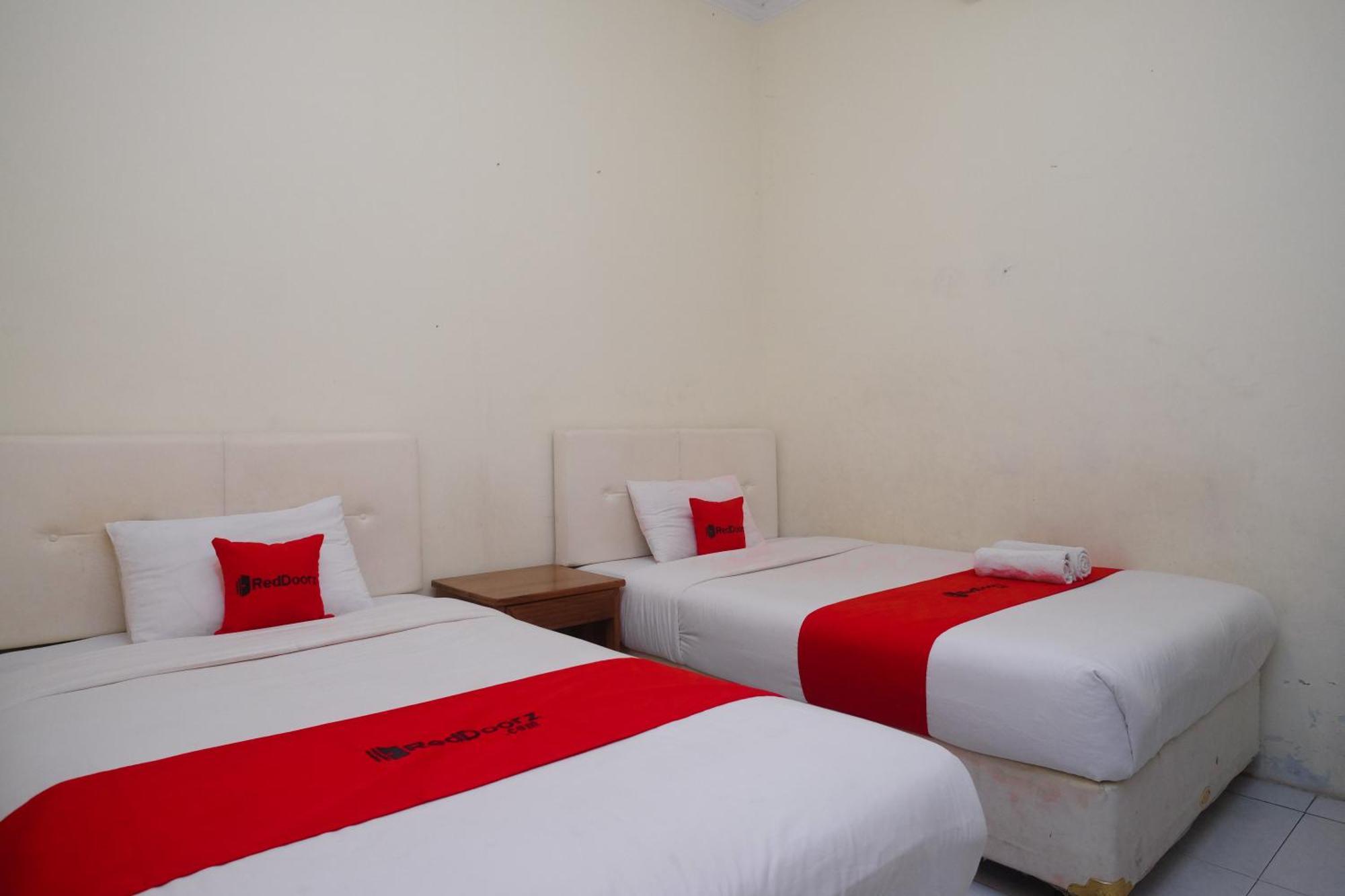 Reddoorz Syariah Near Pakuwon Mall Jogja Kejayan Exteriör bild
