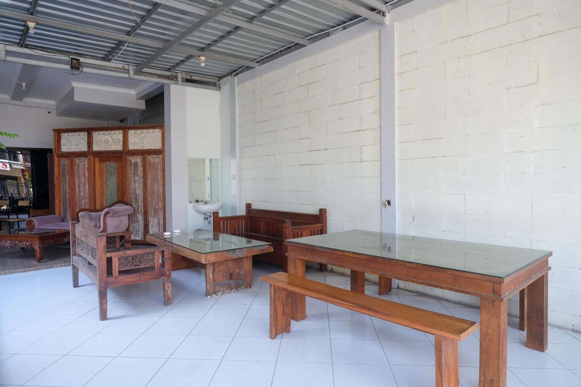 Reddoorz Syariah Near Pakuwon Mall Jogja Kejayan Exteriör bild
