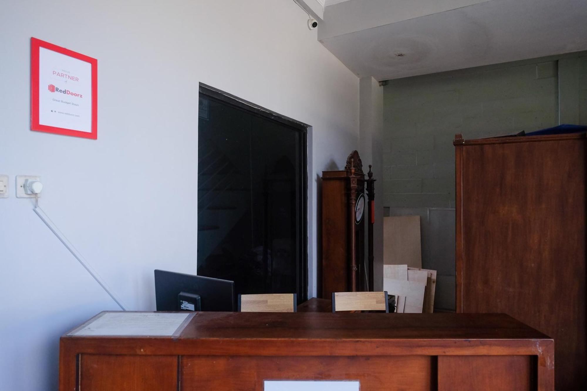Reddoorz Syariah Near Pakuwon Mall Jogja Kejayan Exteriör bild