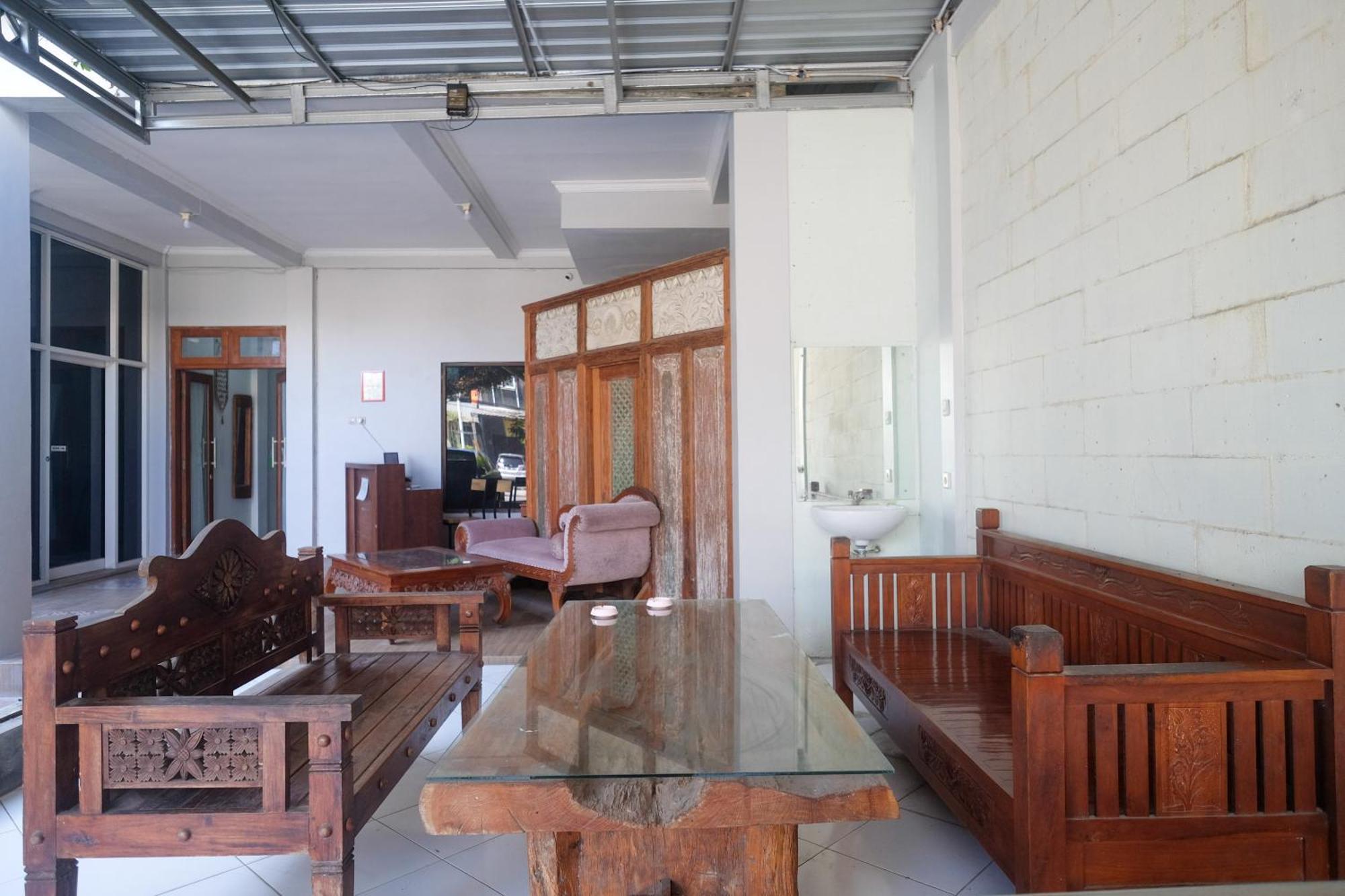 Reddoorz Syariah Near Pakuwon Mall Jogja Kejayan Exteriör bild