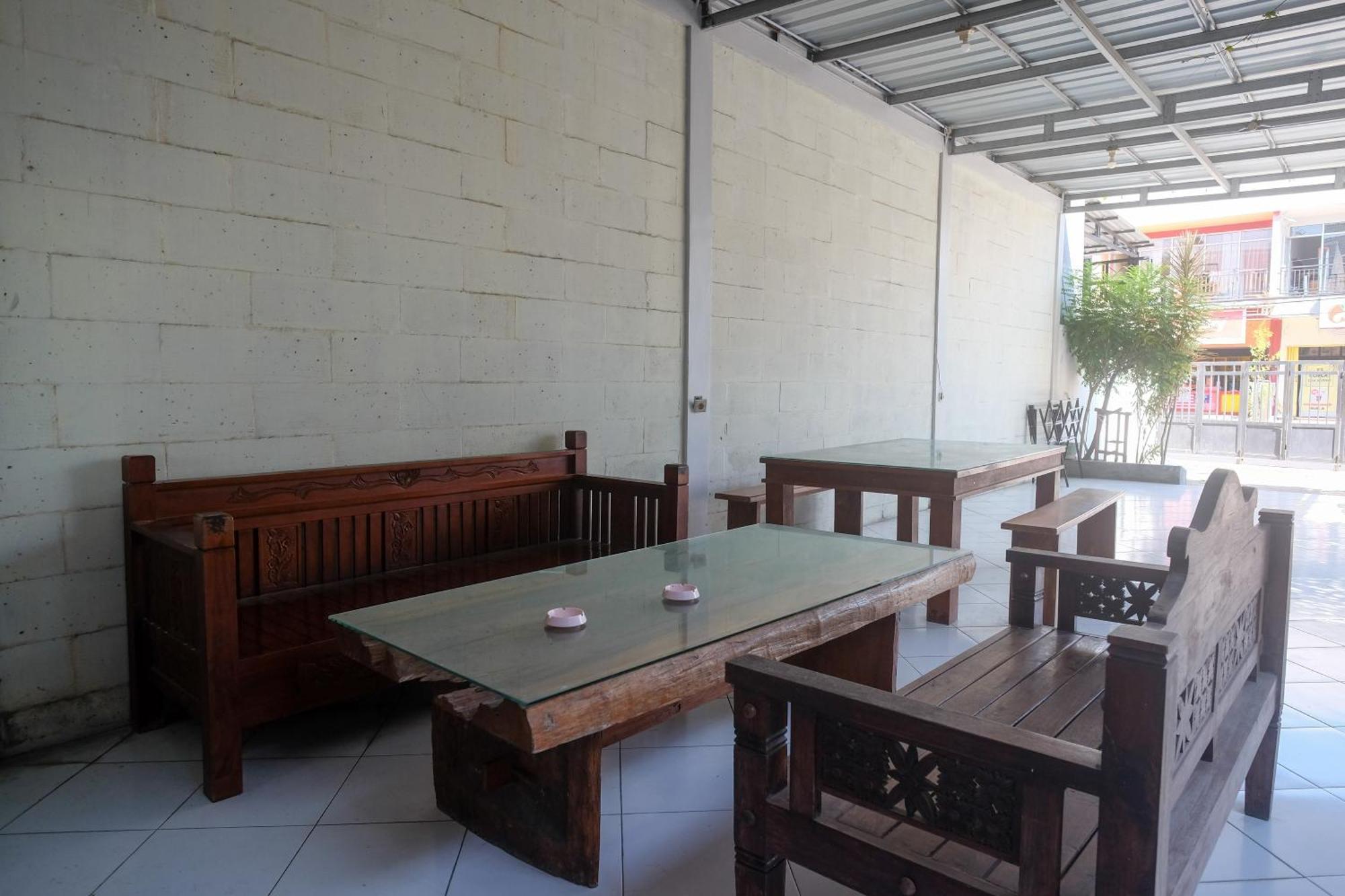 Reddoorz Syariah Near Pakuwon Mall Jogja Kejayan Exteriör bild