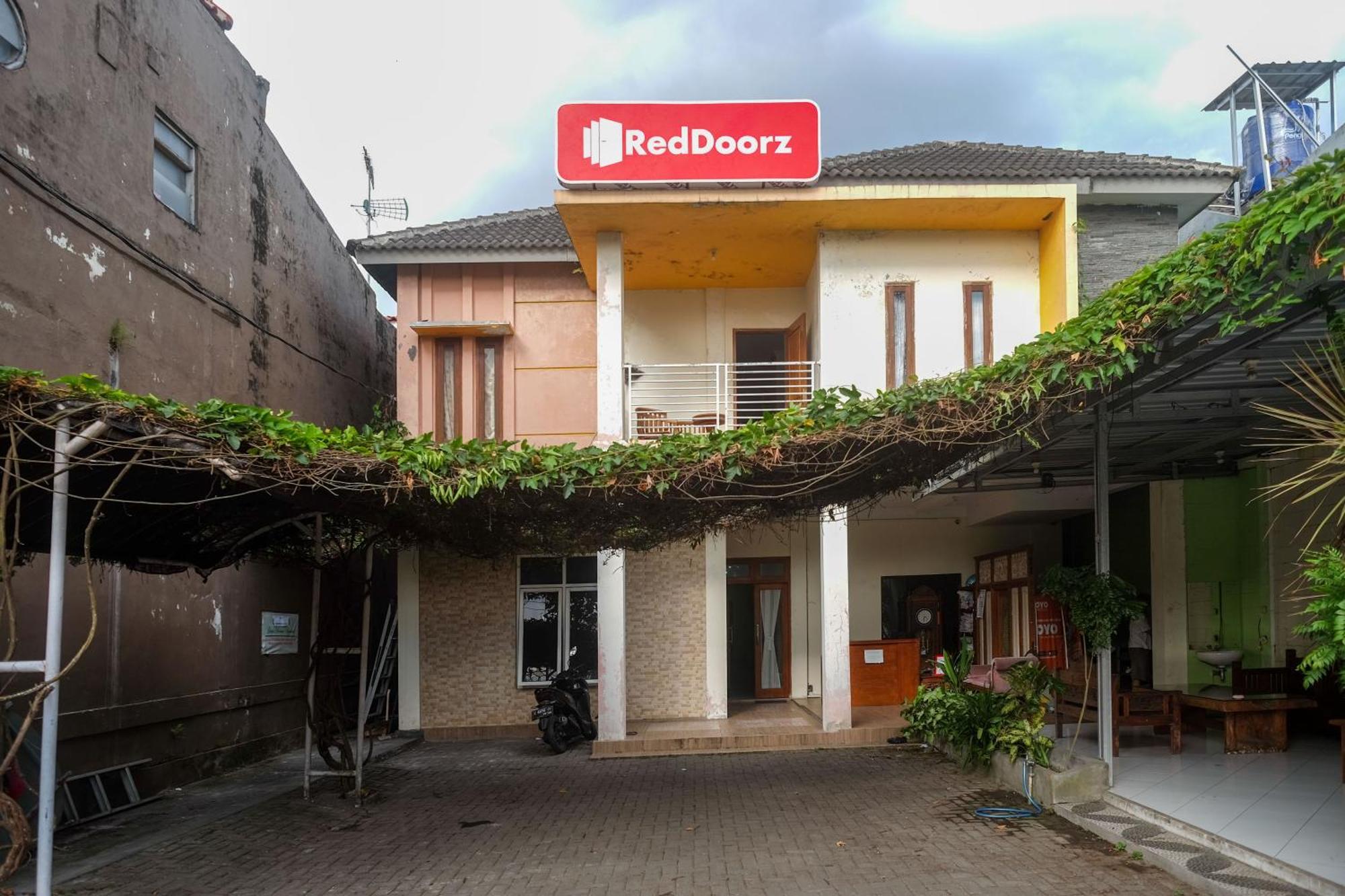 Reddoorz Syariah Near Pakuwon Mall Jogja Kejayan Exteriör bild